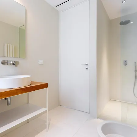Hostdomus - Ghighina Vila Alassio